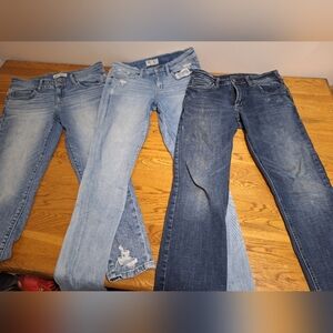 BKE Women’s Skinny Jeans in Light & Dark Blue Washes